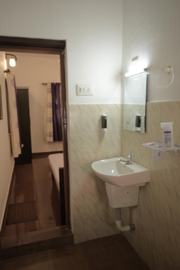 Vretreat Hotel Kokkanisseri Bagian luar foto